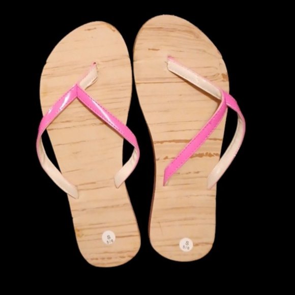 NWT - Pink Flipflops - Picture 1 of 3